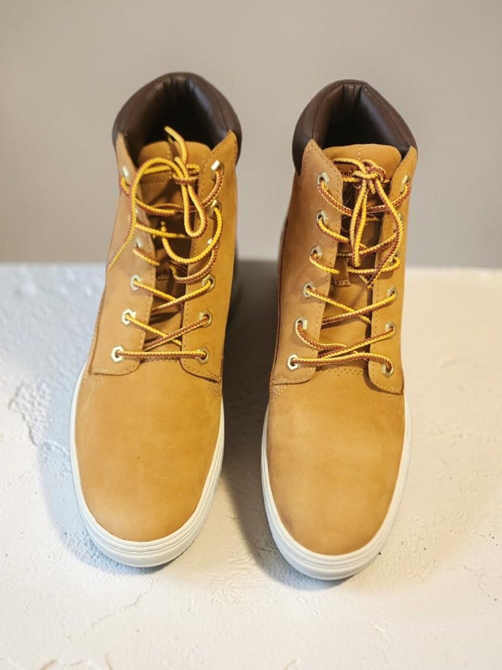 Timberland Londyn Nubuck Boots – Wheat Tan, Size 7.5 (Great Condition)